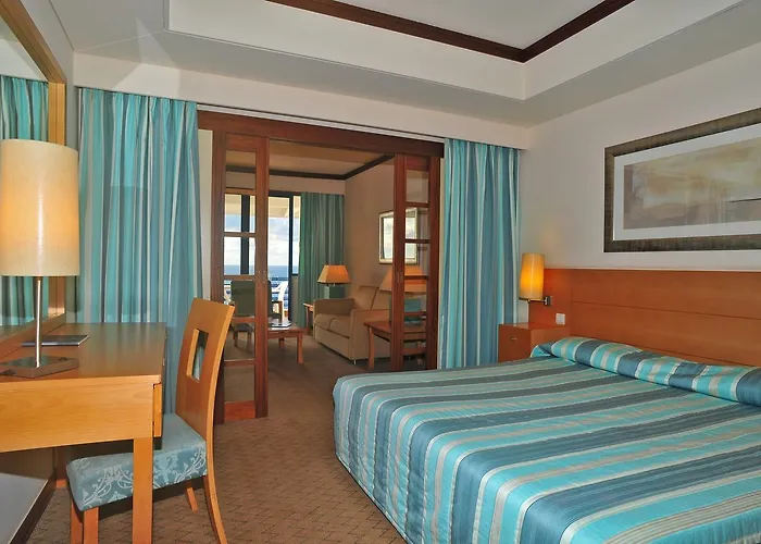 酒店 Madeira Regency Club